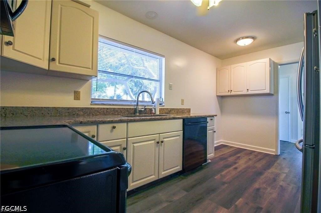 5302 Malibu Ct - Photo 7 of 19