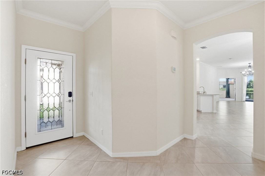1835 Alameda Dr - Photo 3 of 33
