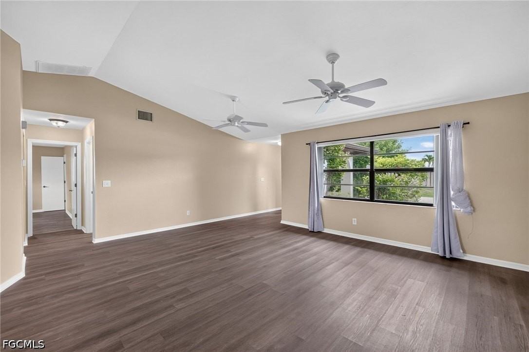 718 Sw 35th Ter - Photo 3 of 23