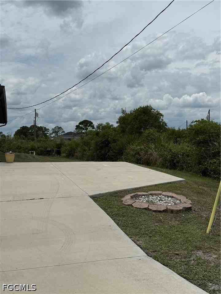 6001 Ida Ave N - Photo 5 of 27