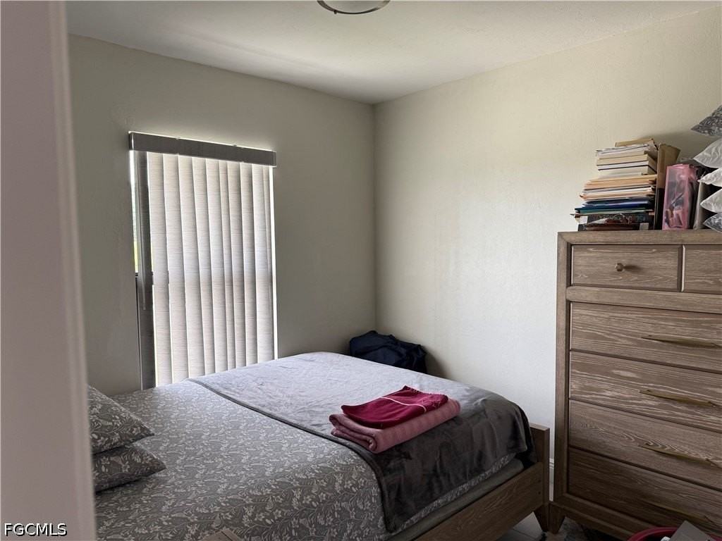 6001 Ida Ave N - Photo 6 of 27