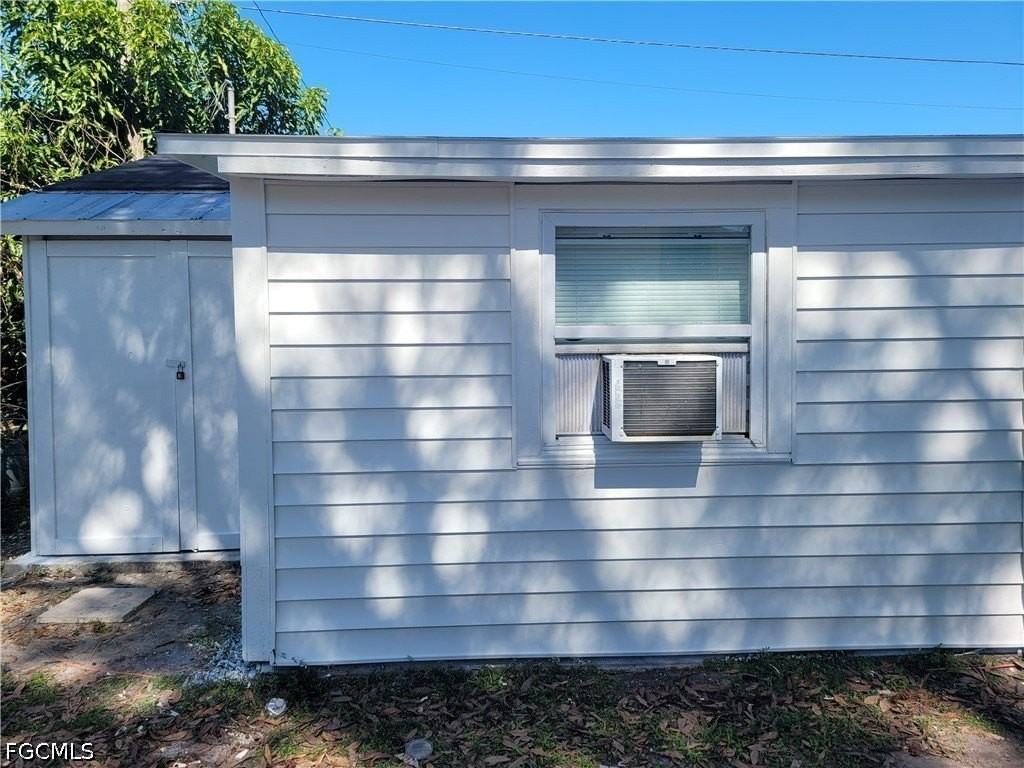 717 Burdick Ave - Photo 2 of 22