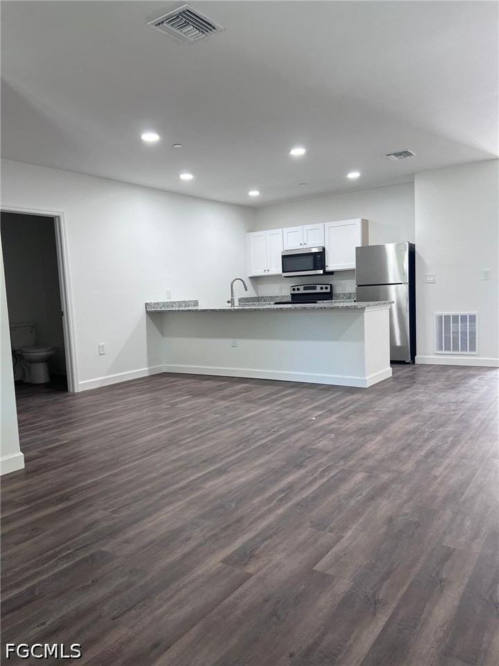 580 Belle Arbor Blvd - Photo 2 of 2