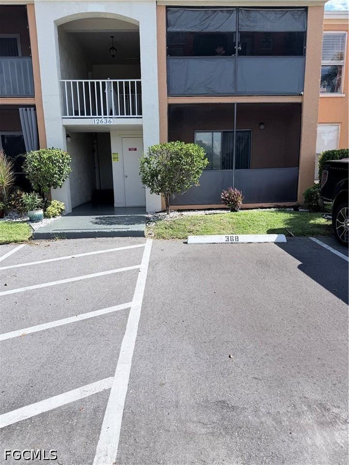 12636 Kenwood Ln #B - Photo 2 of 11