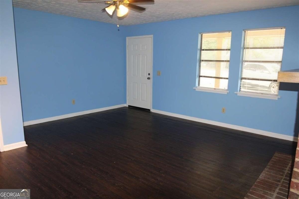 105 Bristlecone Ct - Photo 4 of 17