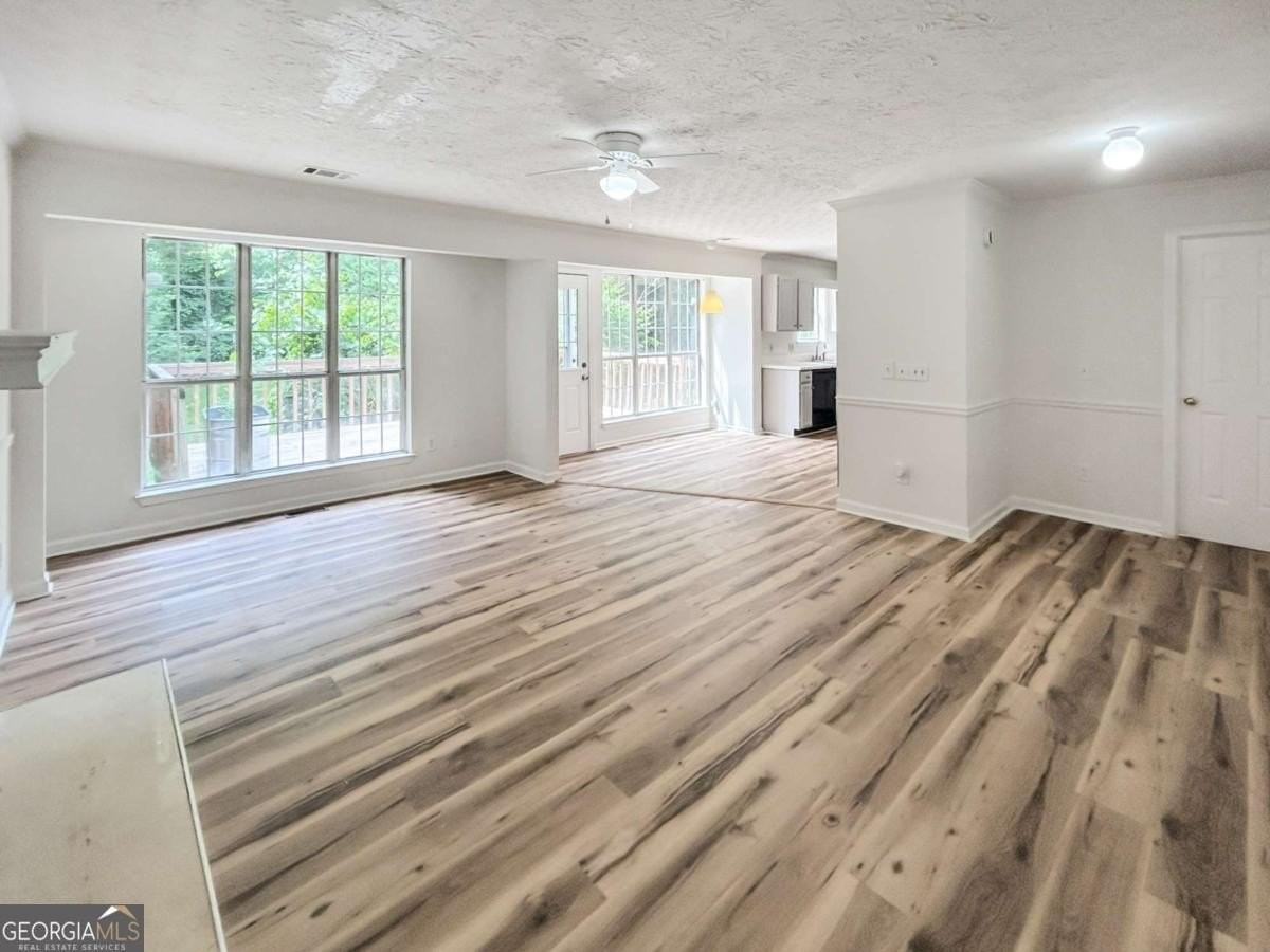 2945 Georgian Manor Dr - Photo 6 of 29