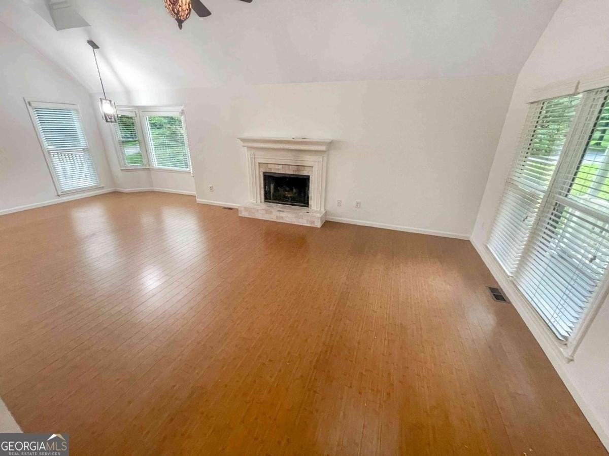 1454 Hembree Station Dr - Photo 4 of 39