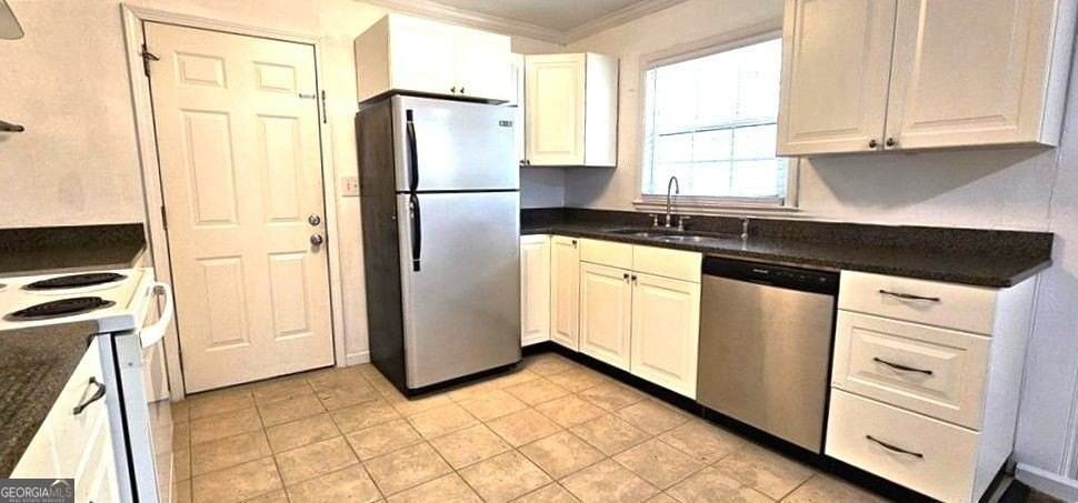 2833 Rockcliff Rd Se - Photo 4 of 18