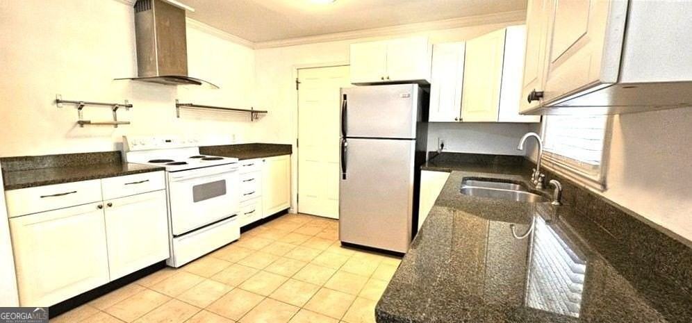 2833 Rockcliff Rd Se - Photo 5 of 18