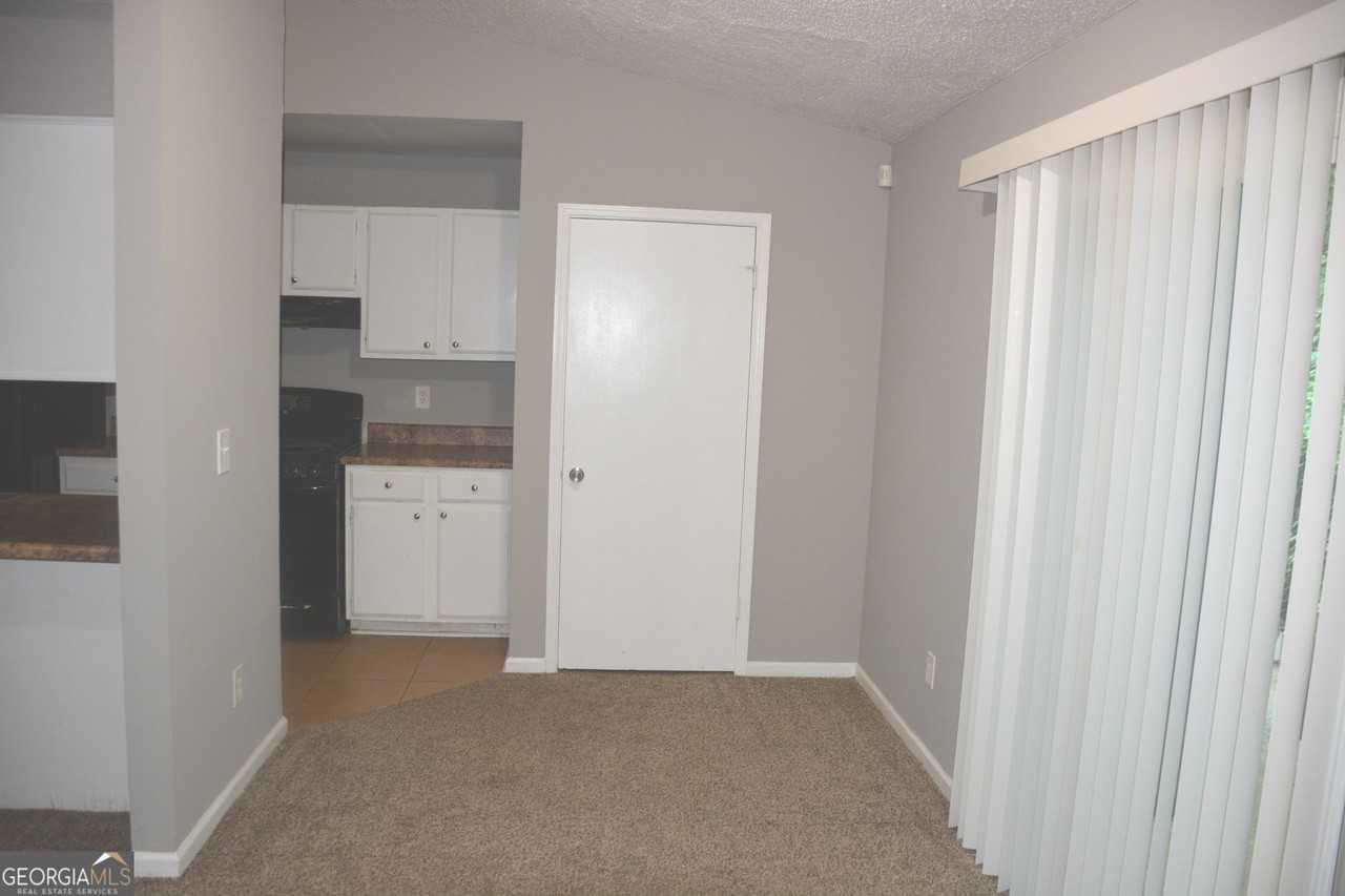 4952 Isle Royal Ct - Photo 5 of 11