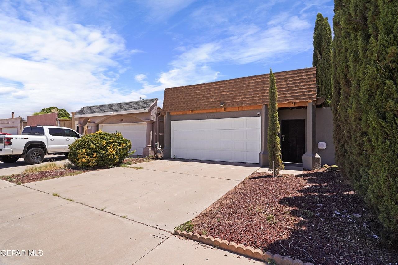 10720 Chert St - Photo 3 of 31