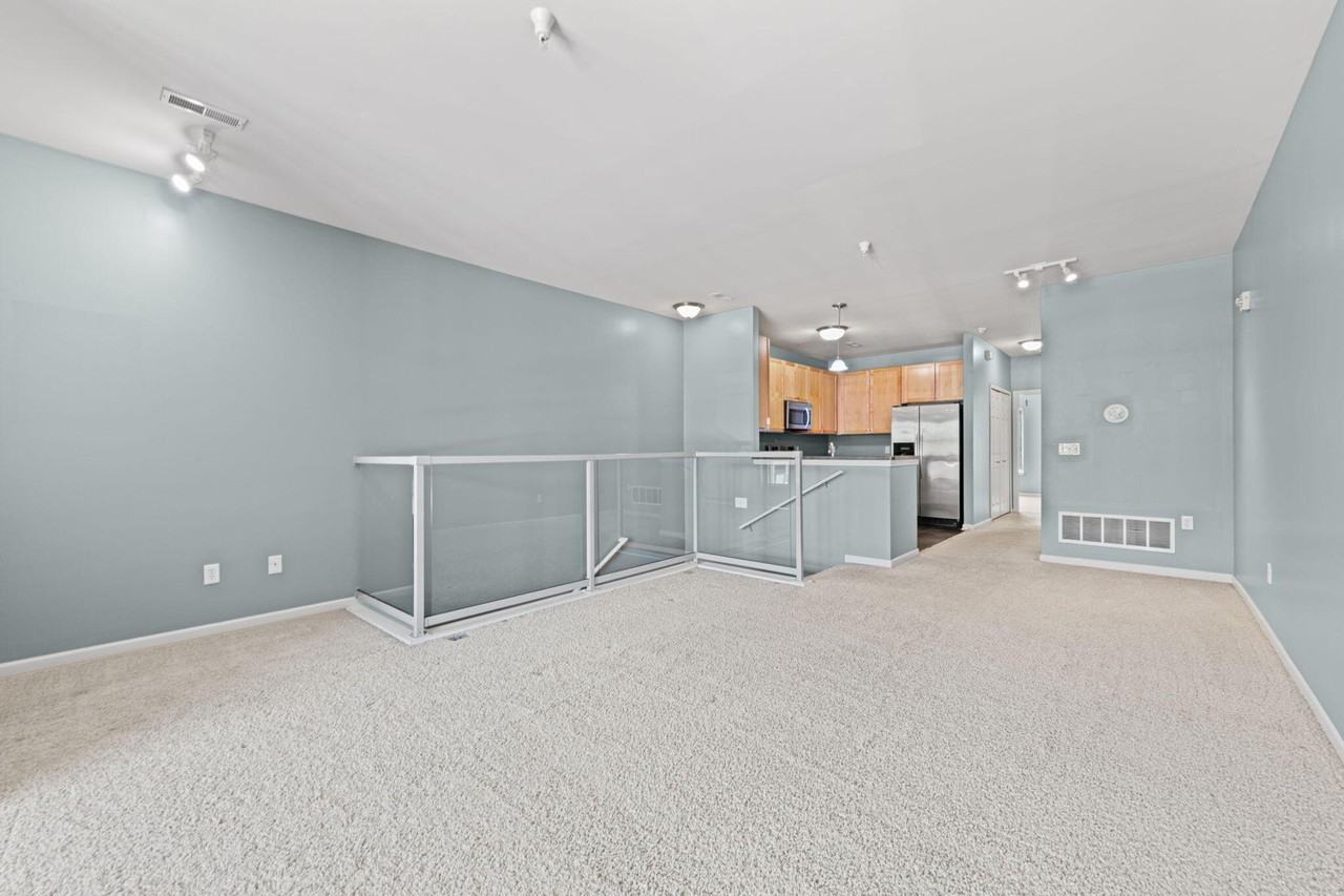 3326 Hilton Rd - Photo 4 of 34