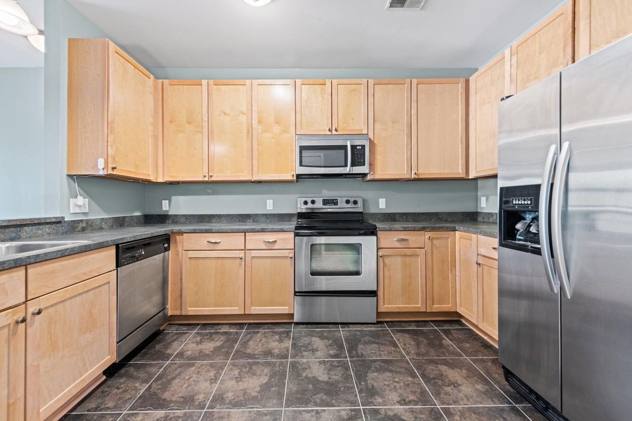 3326 Hilton Rd - Photo 6 of 34