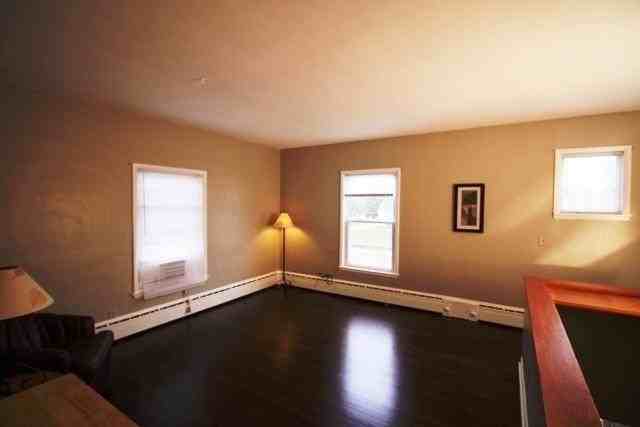 410 Spring St #2 - Photo 4 of 9