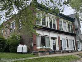 featured image of 79 Warren St #79