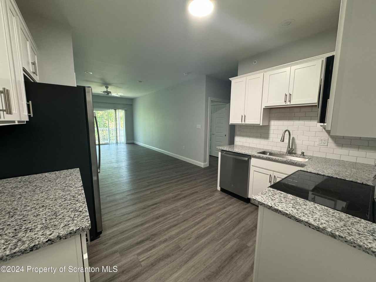 112 Circle Drive - Photo 7 of 31