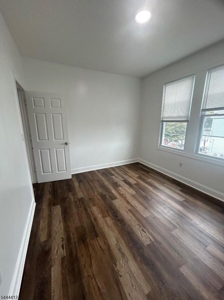799 Kearny Ave - Photo 6 of 16