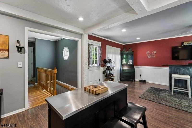 203 Dorchester St - Photo 5 of 26