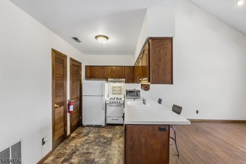 2 Squaw Valley Ct #6 - Photo 5 of 17