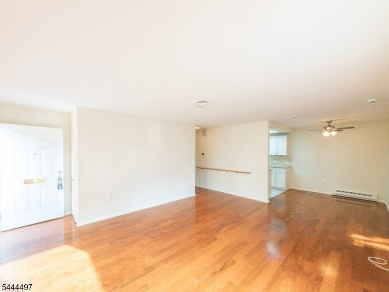 227A Manchester Ln - Photo 3 of 19