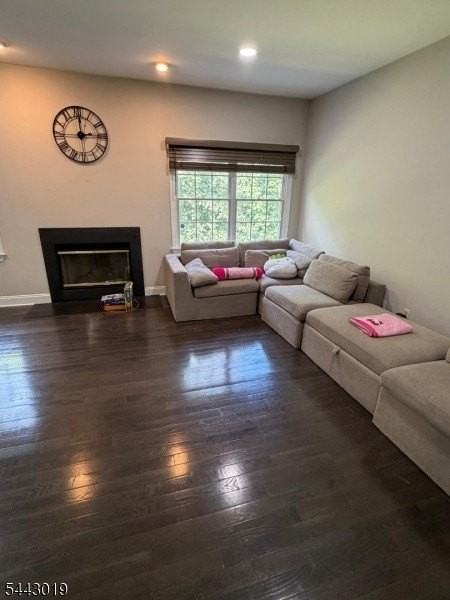 317 Raymound Blvd - Photo 3 of 8