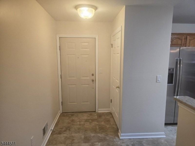 183 Potomac Dr - Photo 2 of 11