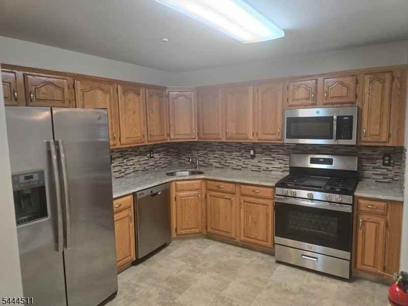 183 Potomac Dr - Photo 6 of 11