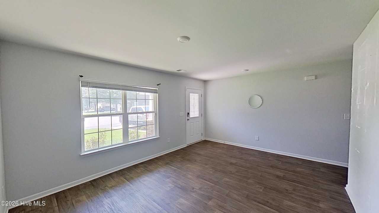 433 Ginger Dr - Photo 3 of 31