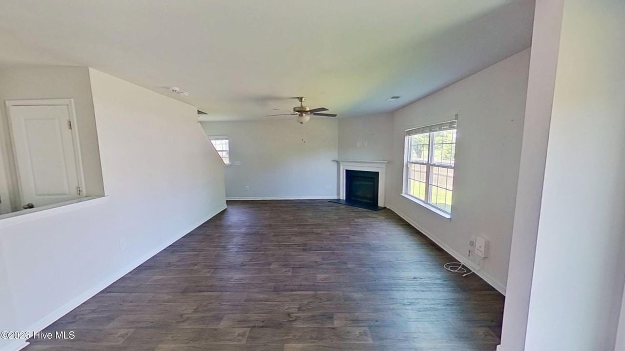 433 Ginger Dr - Photo 4 of 31