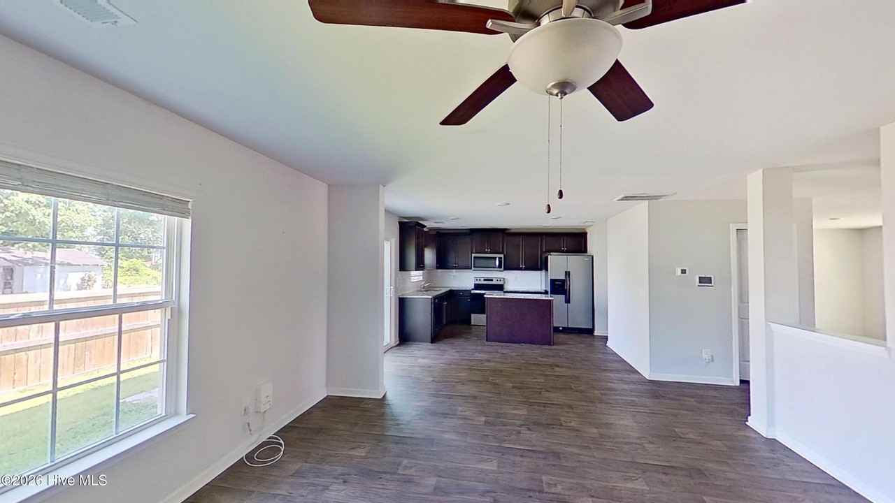 433 Ginger Dr - Photo 5 of 31