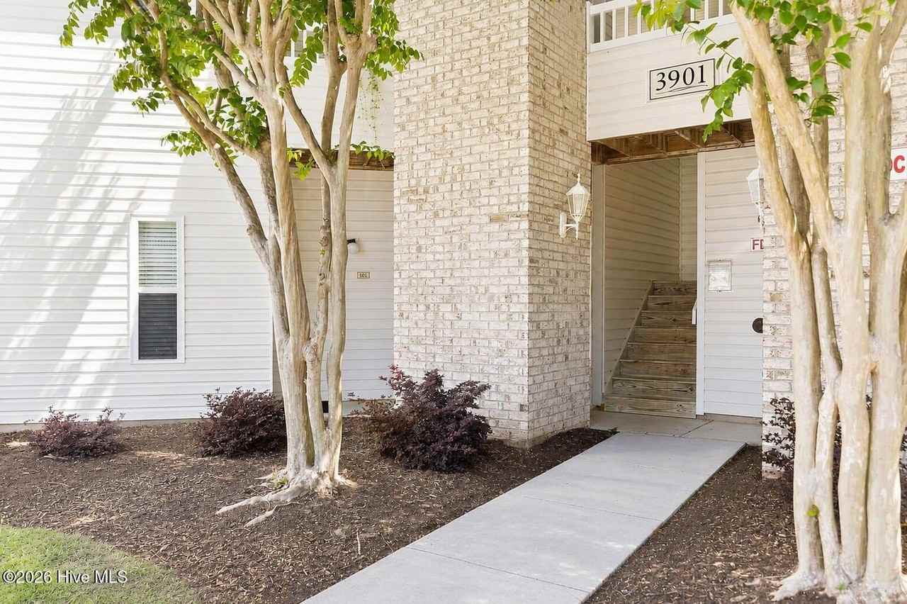 3901 Botsford Ct #101 - Photo 2 of 10