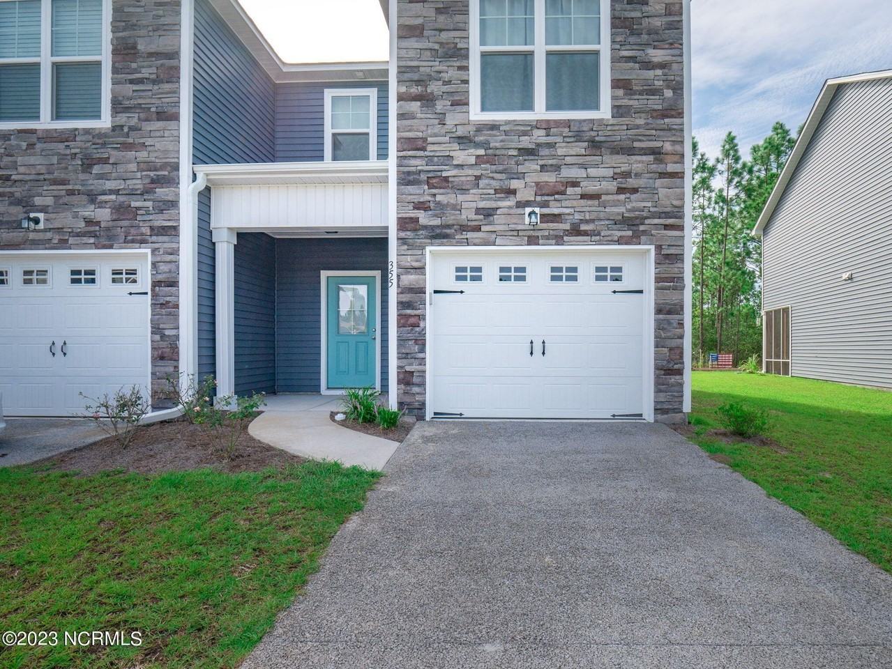 355 S Stingray Ln - Photo 6 of 36