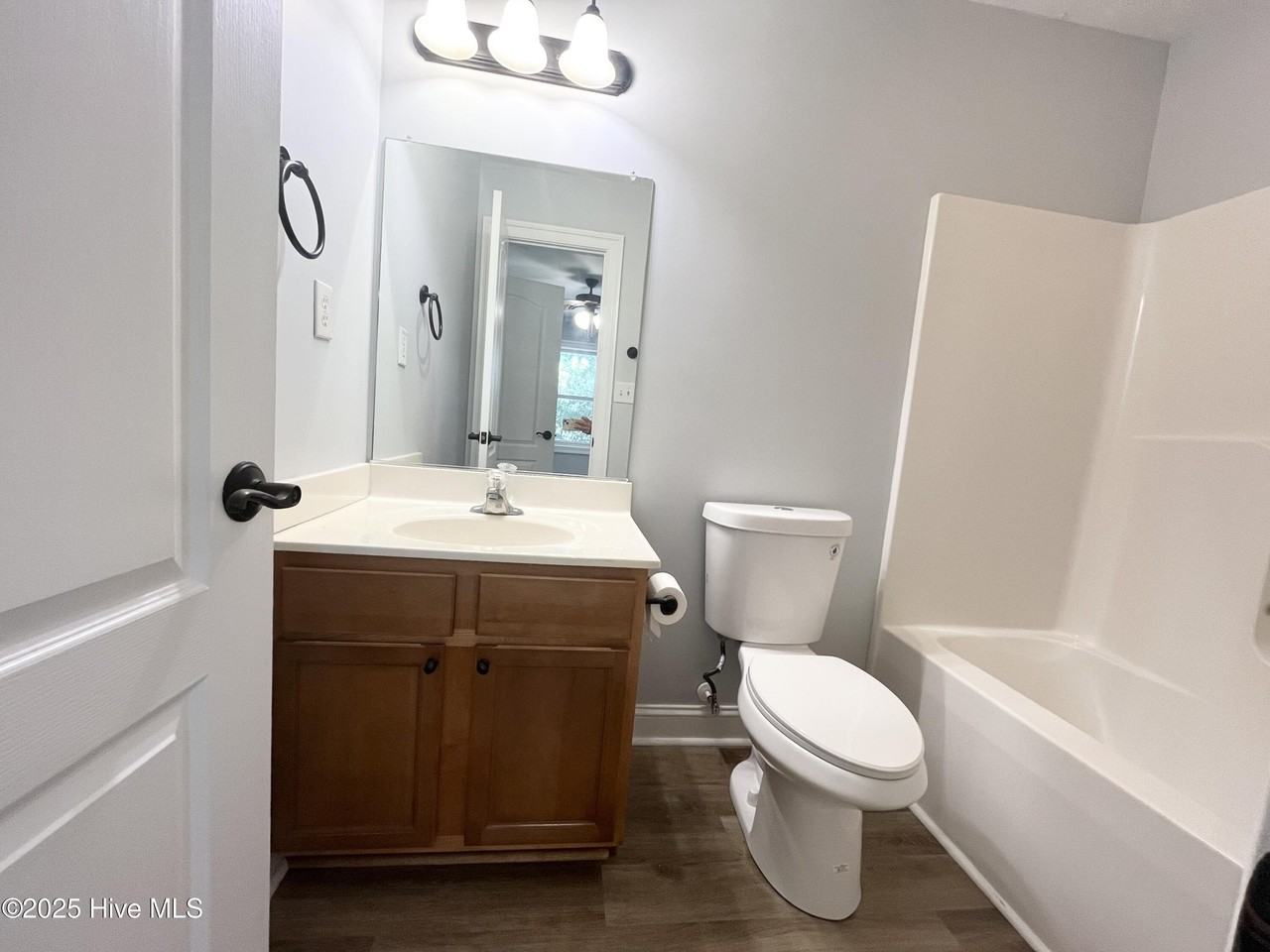 414 Harbor Bay Dr - Photo 6 of 13