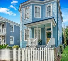 featured image of 413 E 36th St