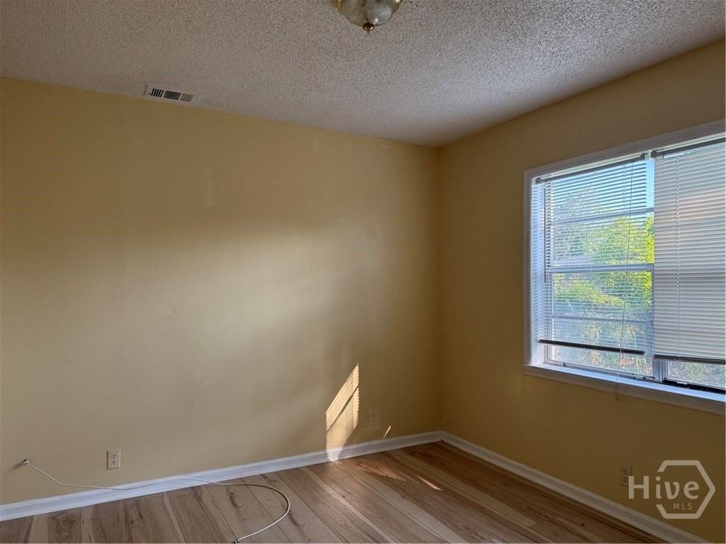 1908 Vassar St - Photo 6 of 12