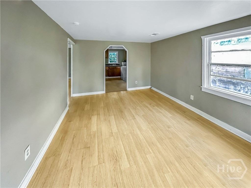 1204 Murphy Ave - Photo 5 of 15