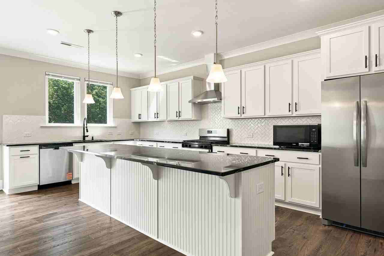 220 Curling Creek Dr - Photo 5 of 24