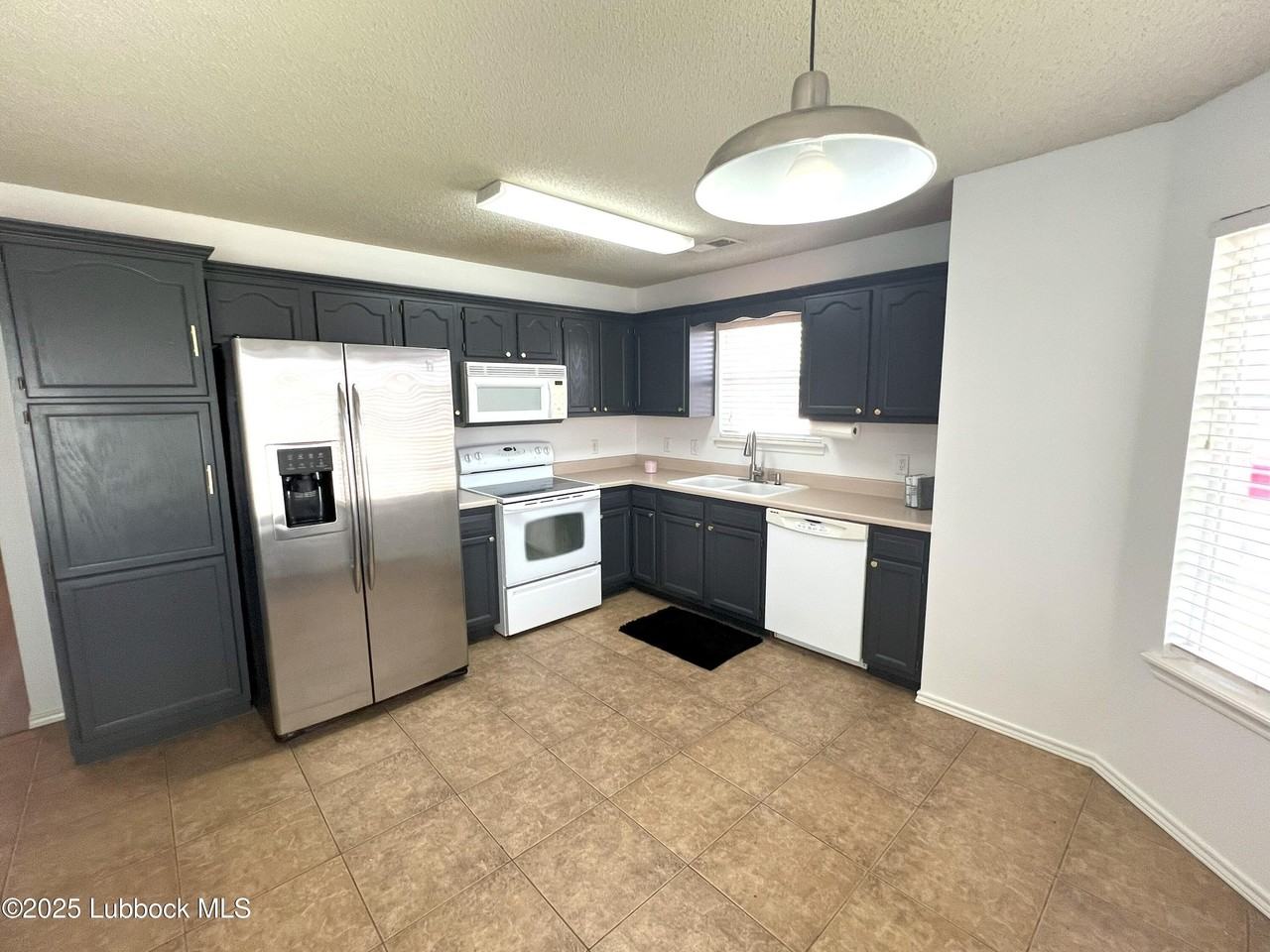 2802 108th St - Photo 4 of 16