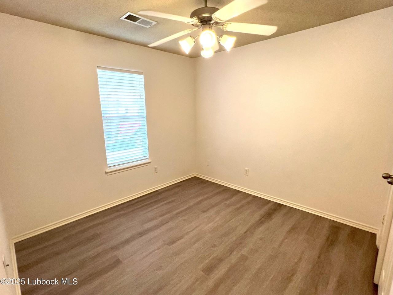 2802 108th St - Photo 5 of 16
