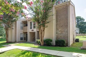 featured image of 6695 Whispering Oak Pl #4