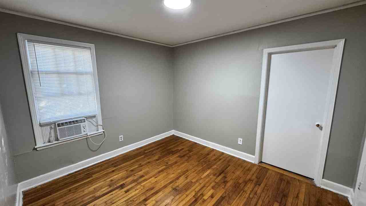 1041 Isabelle St - Photo 4 of 13