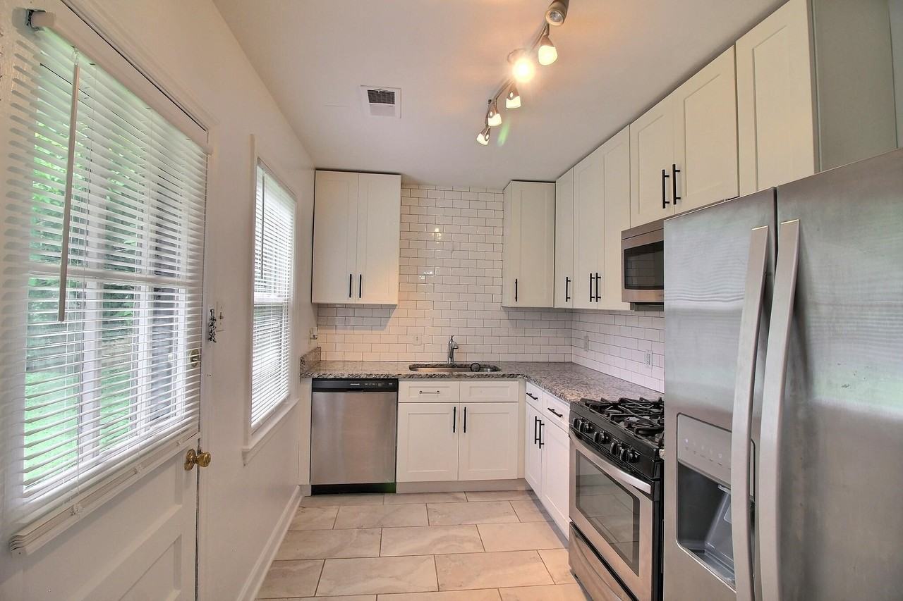 4264 Eastern Cv - Photo 5 of 17