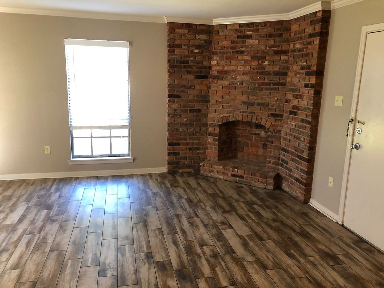 St Rose Place One Bedroom/One Bath Unit - Photo 4 of 17