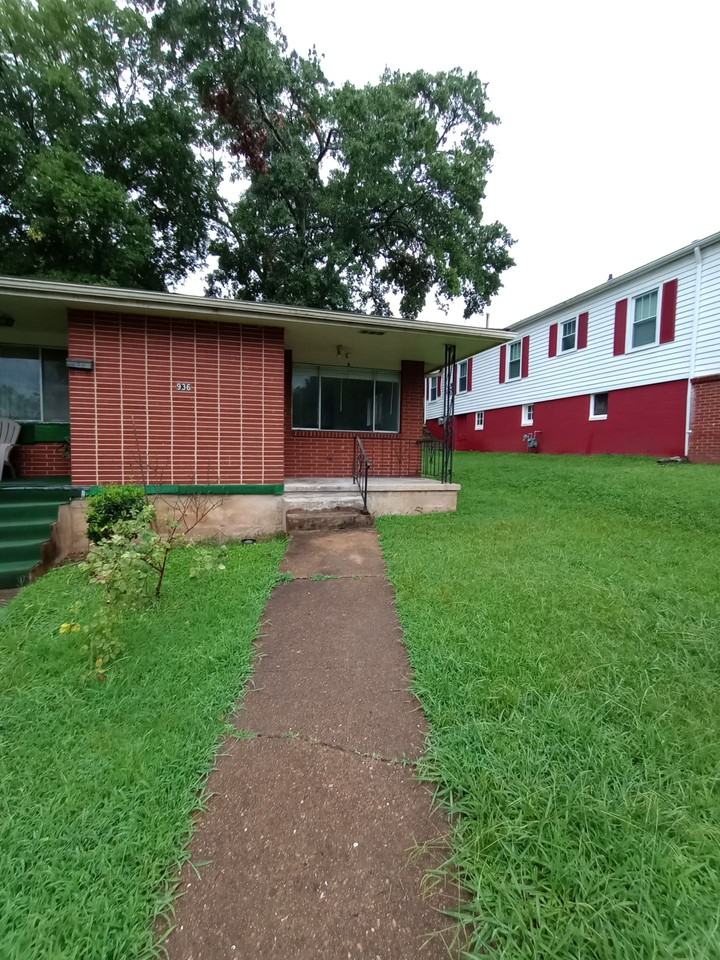 936 Fort Wood St #A - Photo 3 of 34
