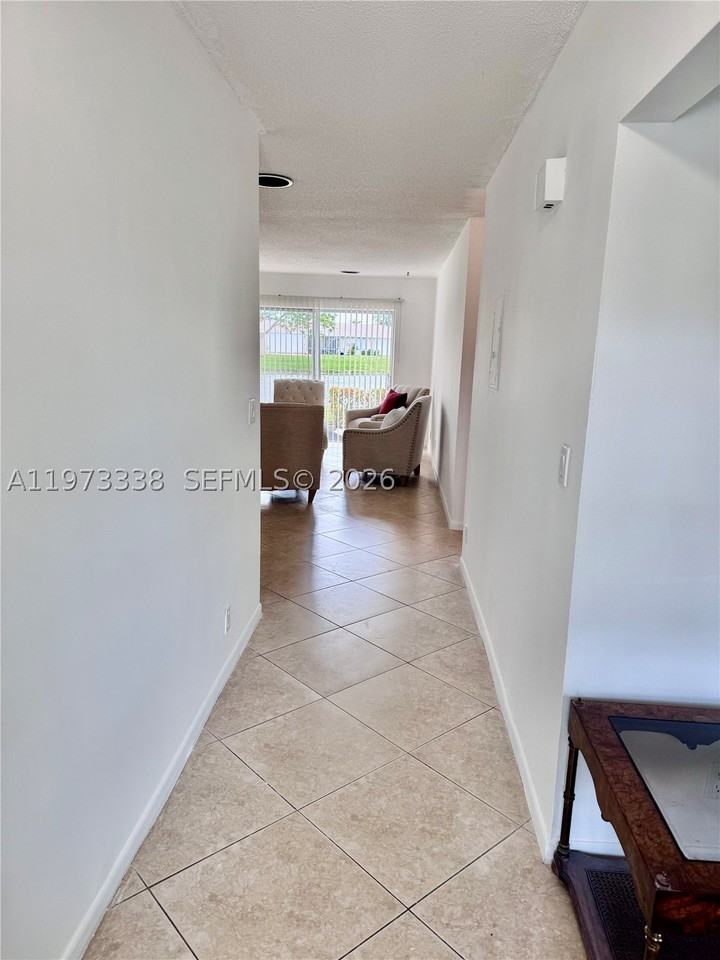 8838 Bella Vista Dr - Photo 2 of 12