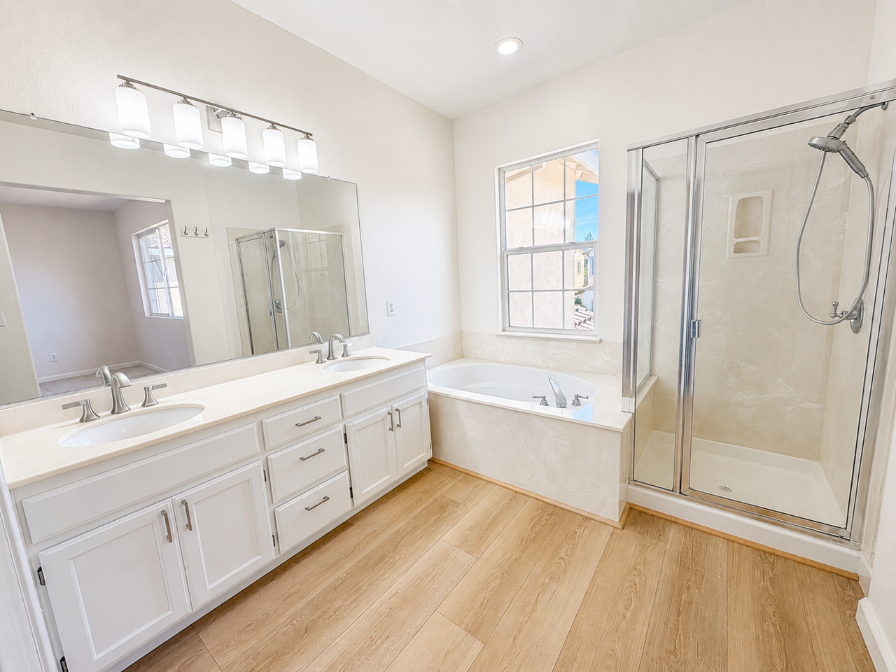 120 Mahogany Ln - Photo 2 of 11