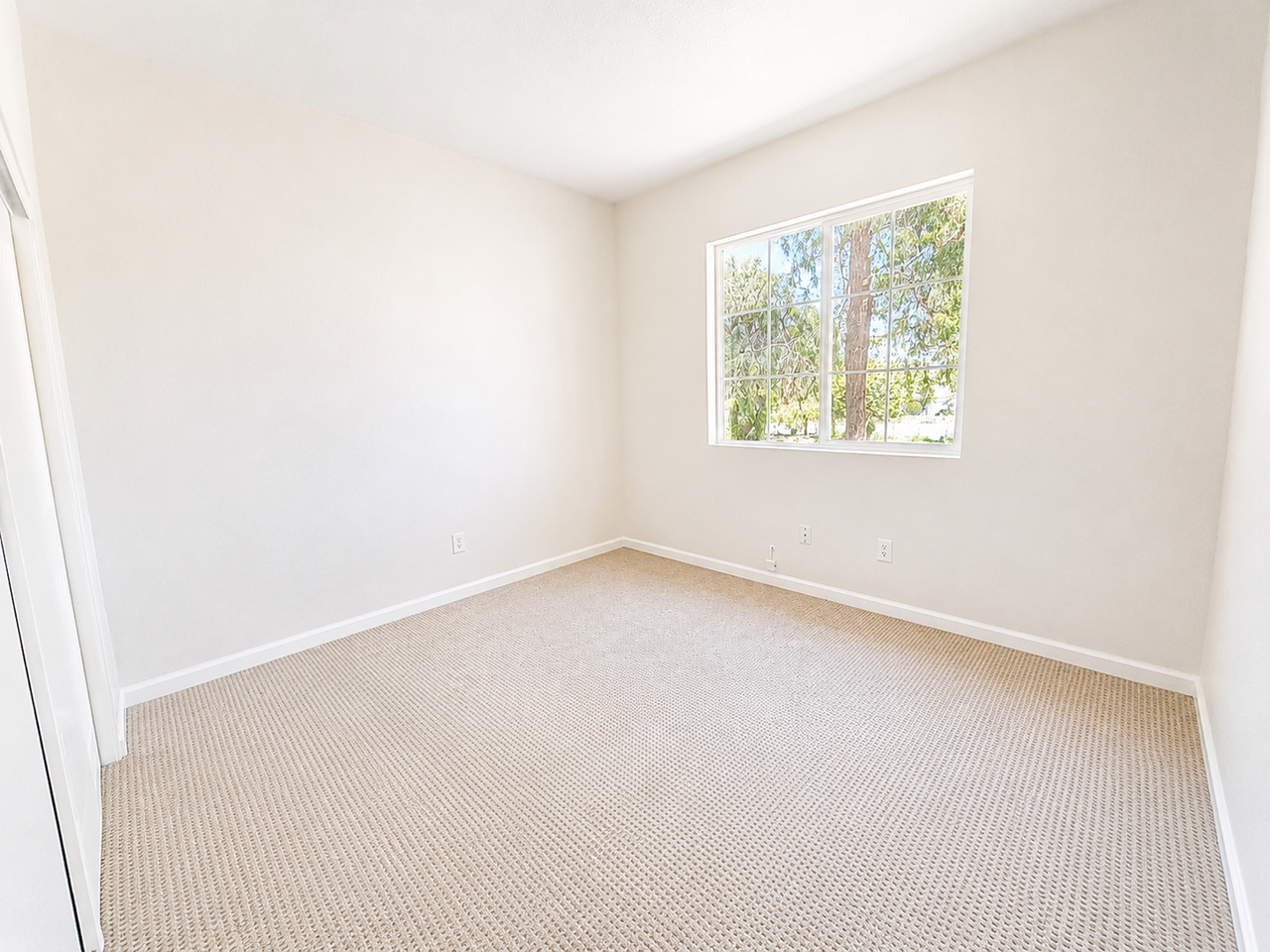 120 Mahogany Ln - Photo 4 of 11