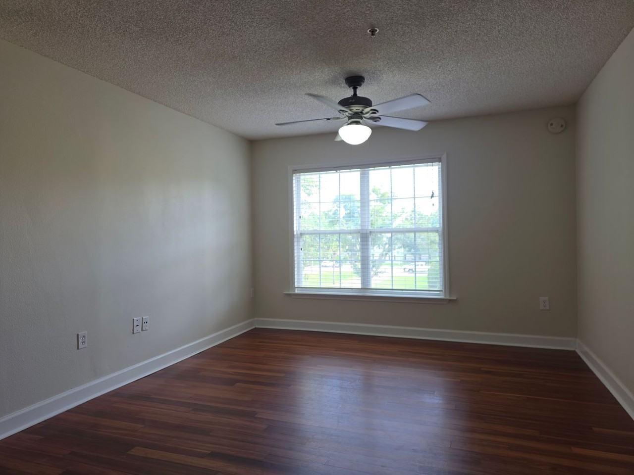 2031 Dixie Belle Dr - Photo 6 of 25