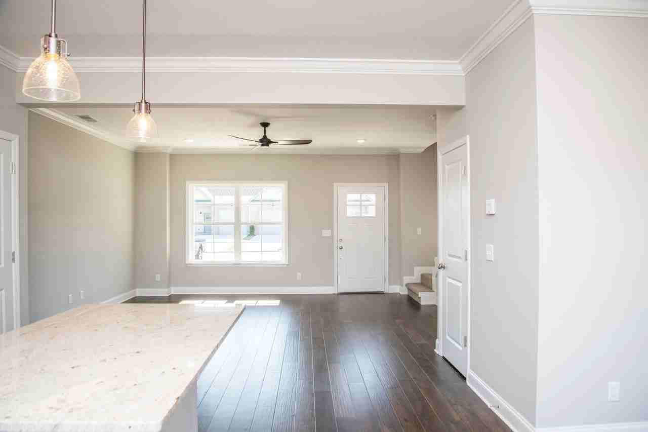 496 Bellingham Dr Ne - Photo 5 of 14