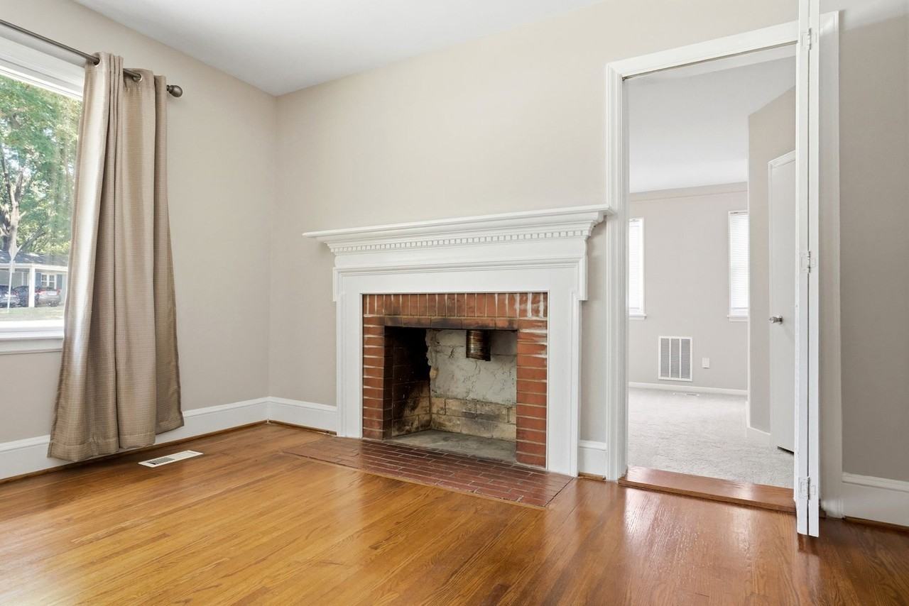 1230 Roanoke Ave - Photo 7 of 50